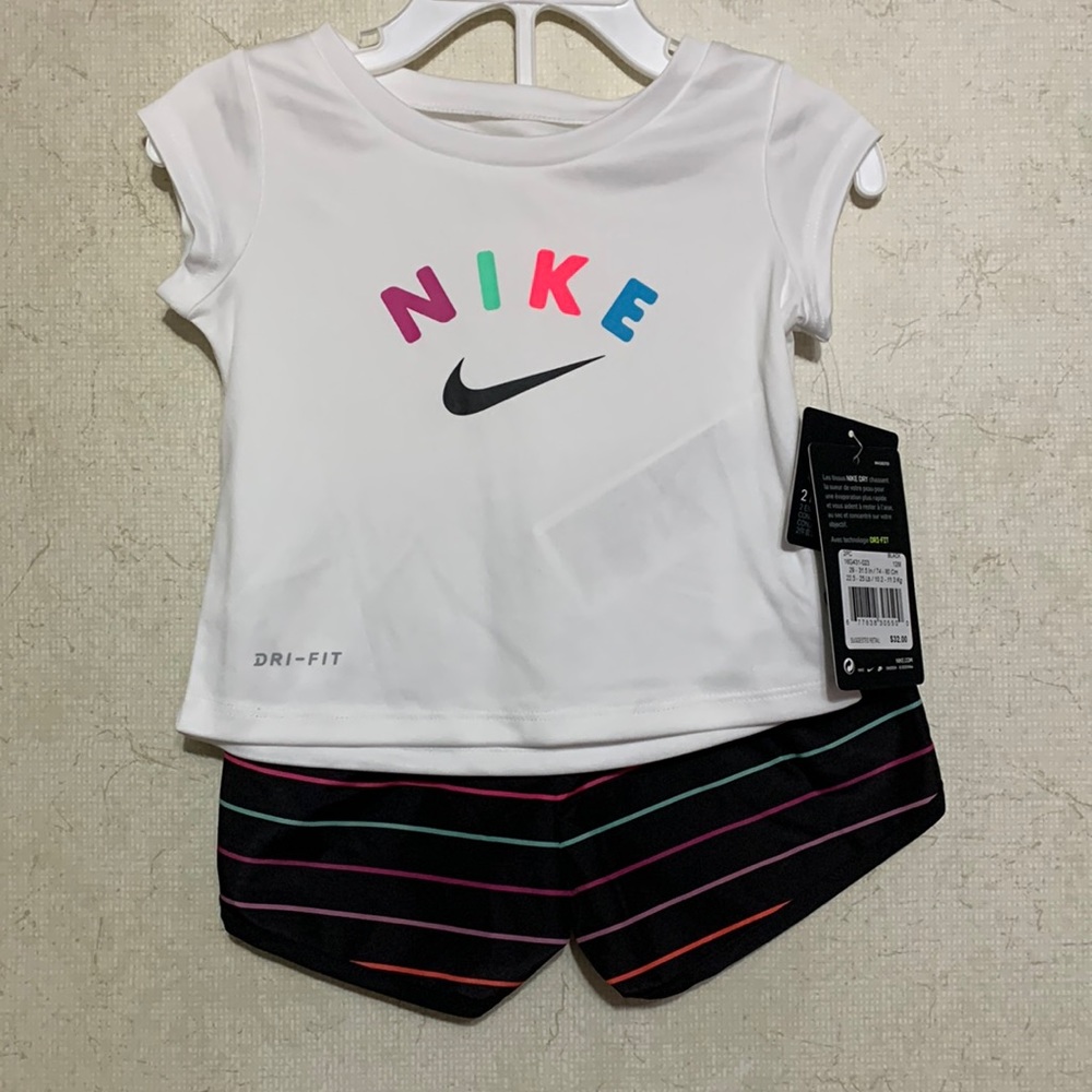Brand New Nike Set 12 month